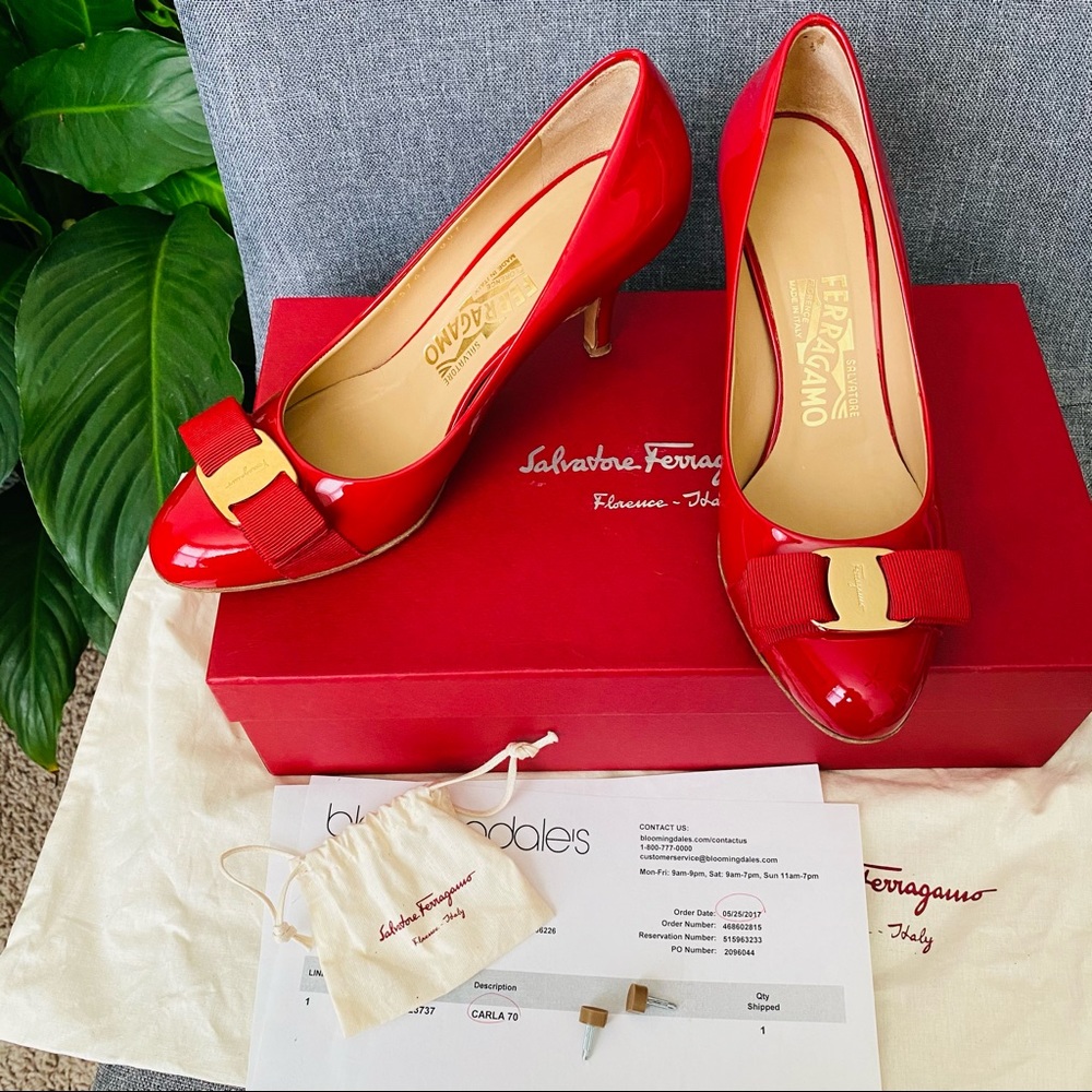 Salvatore Ferragamo patent calf leather Carla pump